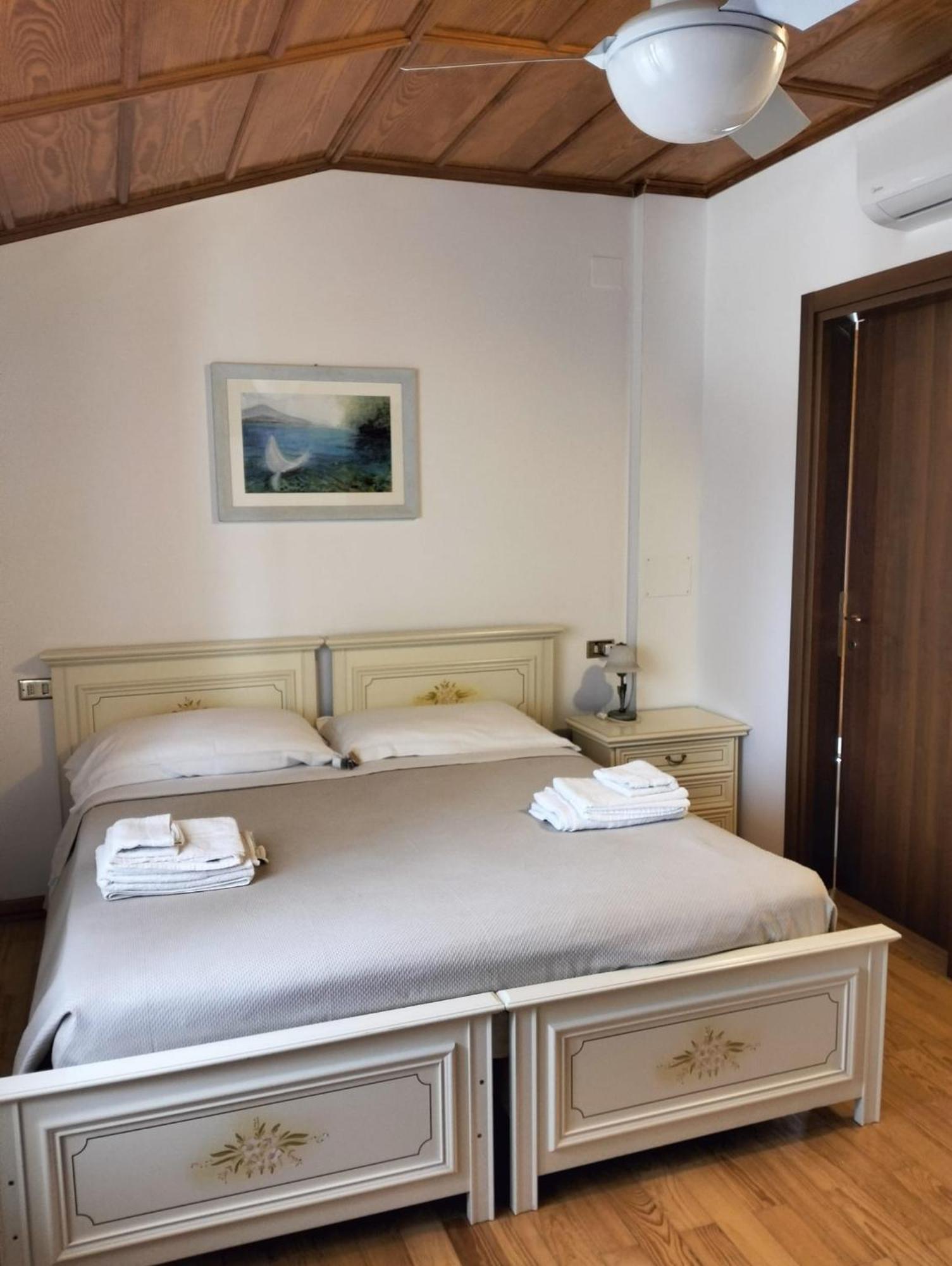 Villa Montegenco Comunanza Екстер'єр фото