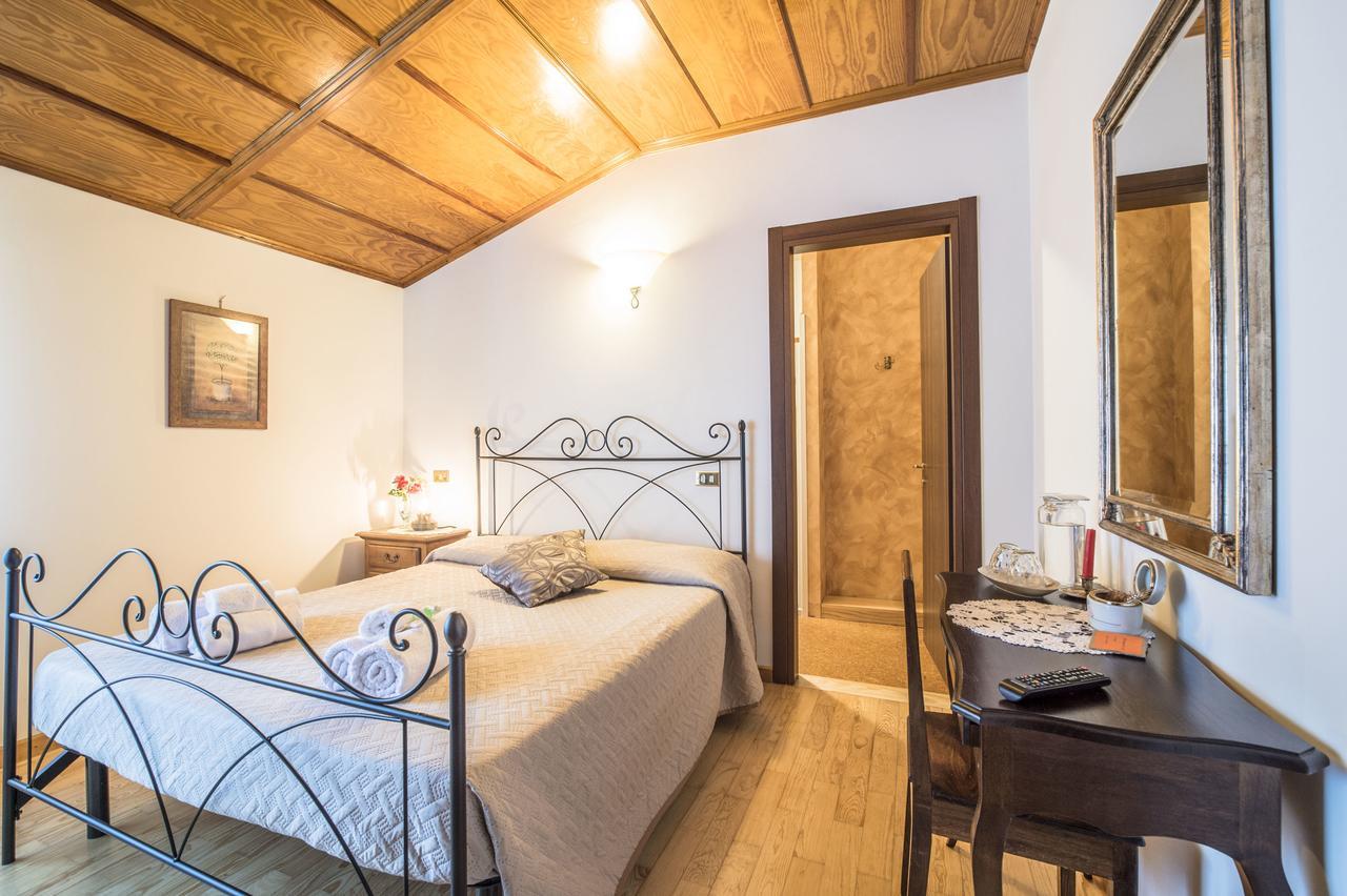 Villa Montegenco Comunanza Екстер'єр фото